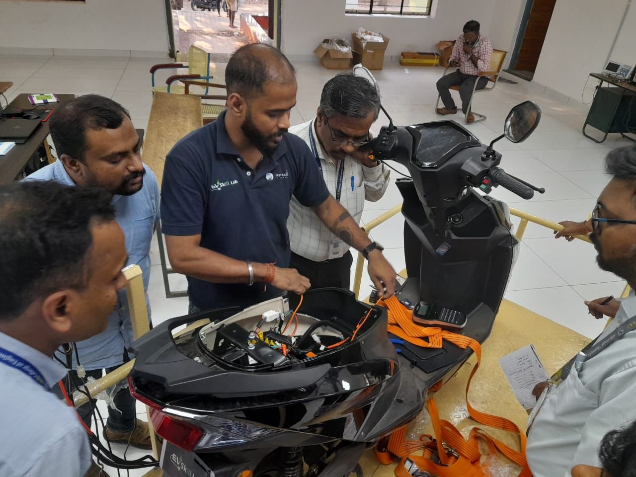 Eskill Labs trainer working with faculty